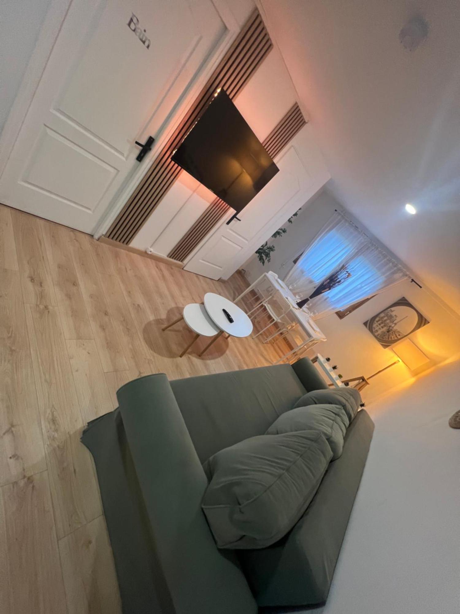 Appartement Pres De Paris, Disney & Cdg Tremblay-en-France Екстериор снимка